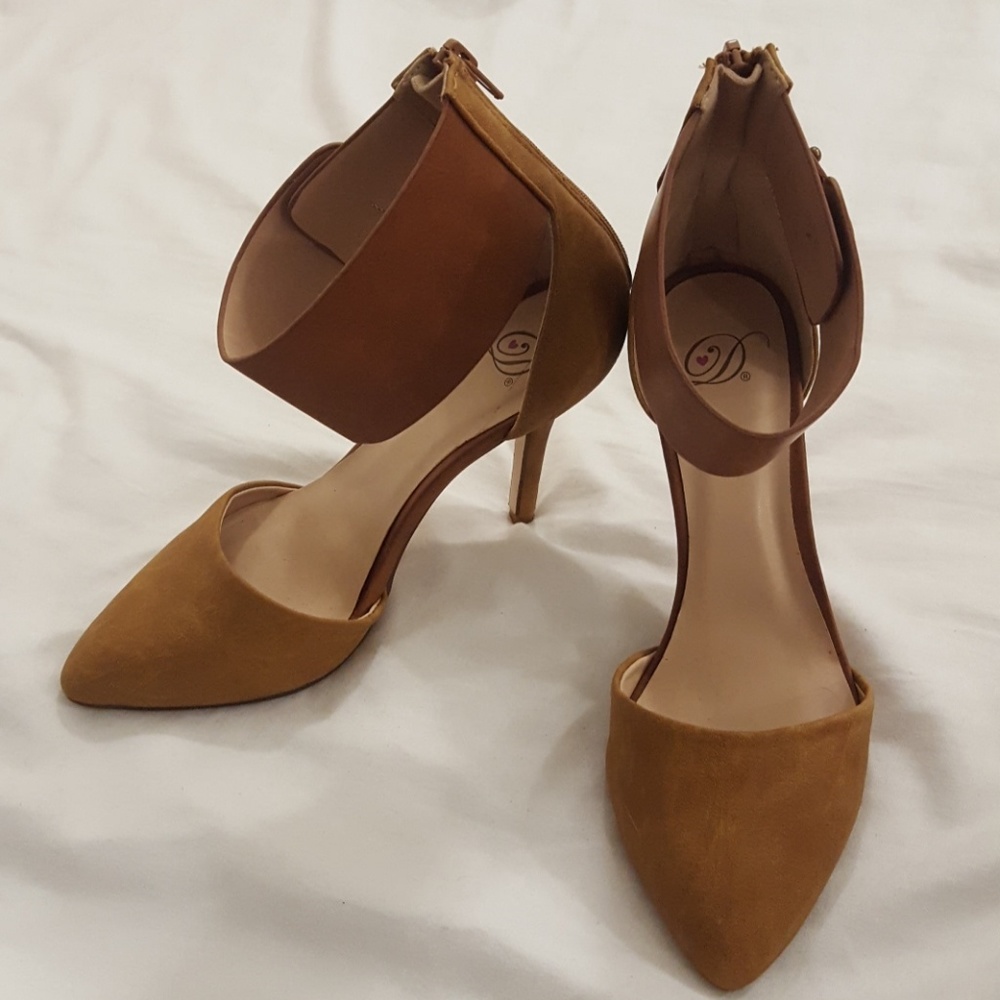 Tan heels